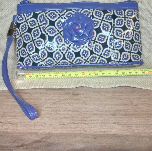 Vera Bradley FRILLS Collection Purple Zip Wristlet Simply Violet Patent Leather - Picture 2 of 9